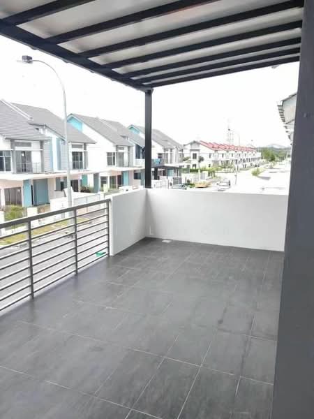 Cluster House for Sale in Nusantara Prima (Gelang Patah) - Daniel Yong - Balcony - PropertyGuru.com.my
