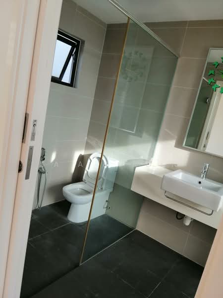 3-storey Terraced House for Sale in Cyberjaya (Selangor) - Sa'a Nordin - Bathroom - PropertyGuru.com.my
