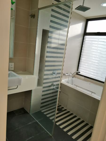 3-storey Terraced House for Sale in Cyberjaya (Selangor) - Sa'a Nordin - Bathroom - PropertyGuru.com.my