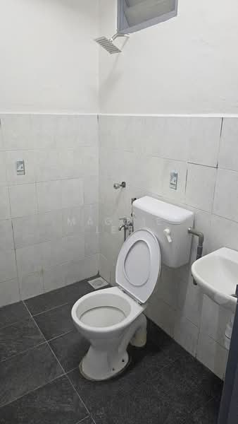 Apartment for Sale at Villa Krystal @ Bandar Selesa Jaya - Maggie Lee - Bathroom - PropertyGuru.com.my