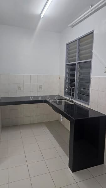 Apartment for Sale at Villa Krystal @ Bandar Selesa Jaya - Maggie Lee - Kitchen - PropertyGuru.com.my