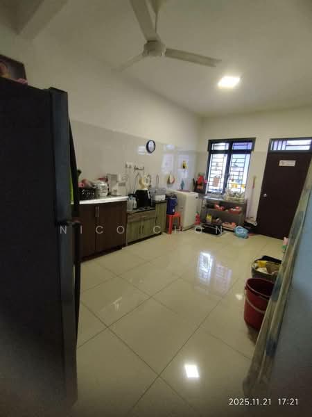 Rumah Teres 2 Tingkat untuk Dijual di Taman Bukit Tiram (Ulu Tiram) - Nico Chong - Kitchen - PropertyGuru.com.my