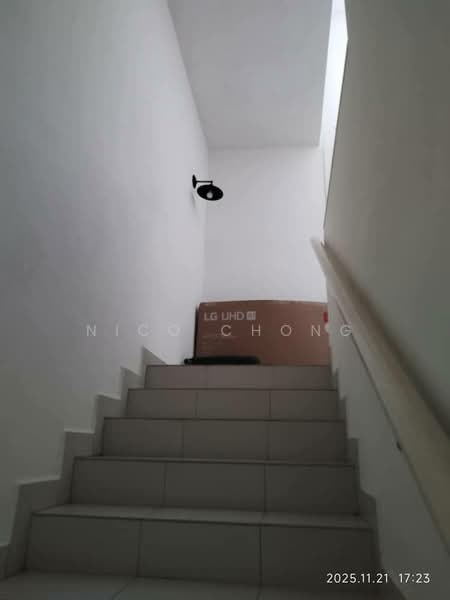 Rumah Teres 2 Tingkat untuk Dijual di Taman Bukit Tiram (Ulu Tiram) - Nico Chong - Interior - PropertyGuru.com.my