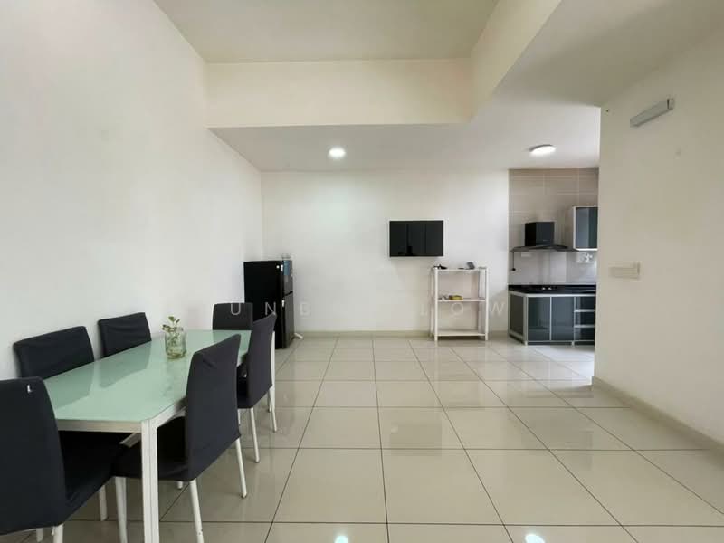 Townhouse for Rent in 16 Sierra (Puchong) - Junbin Low - Dining Room - PropertyGuru.com.my
