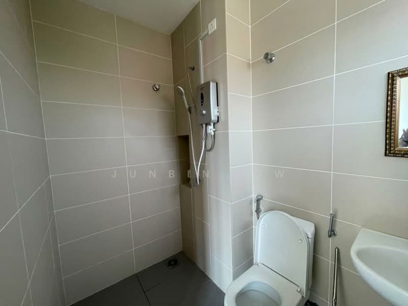 Townhouse for Rent in 16 Sierra (Puchong) - Junbin Low - Bathroom - PropertyGuru.com.my