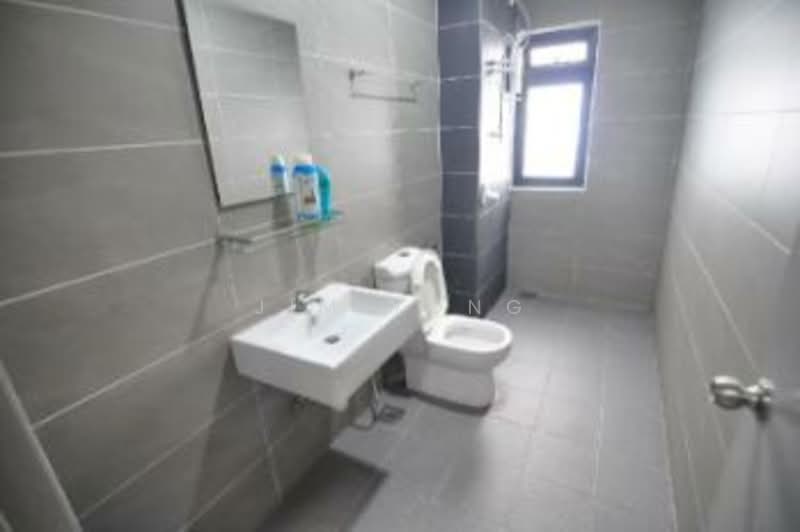 Servis Apartment untuk Disewa di HYVE - Jim Yong - Bathroom - PropertyGuru.com.my