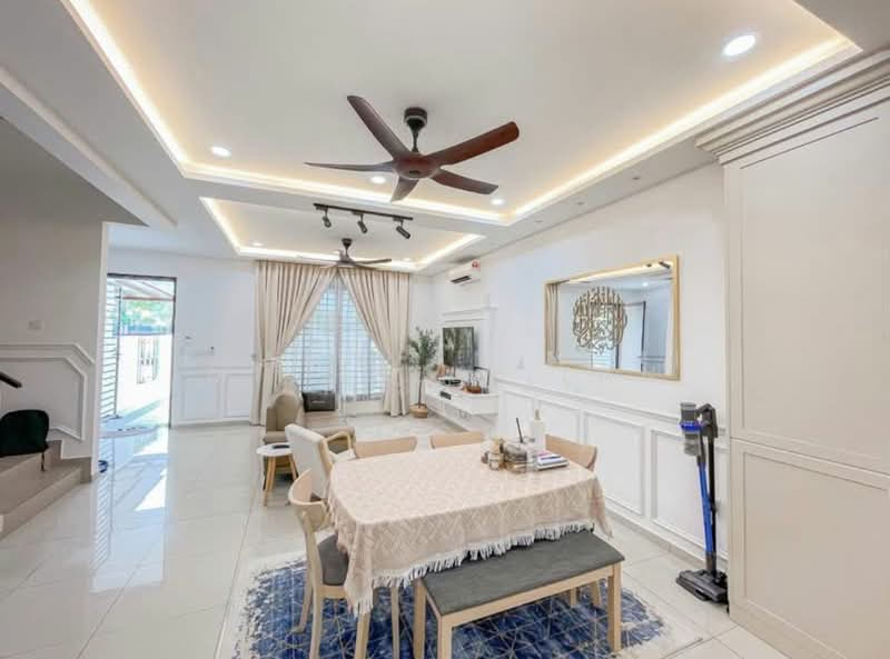 Rumah Berkembar untuk Dijual di Semenyih (Selangor) - Michelle Tan - Living Room - PropertyGuru.com.my