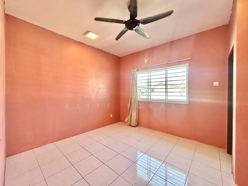 Rumah Teres 2 Tingkat untuk Dijual di Taman Desiran Bayu (Puchong) - Aliff Iqbal - PropertyGuru.com.my