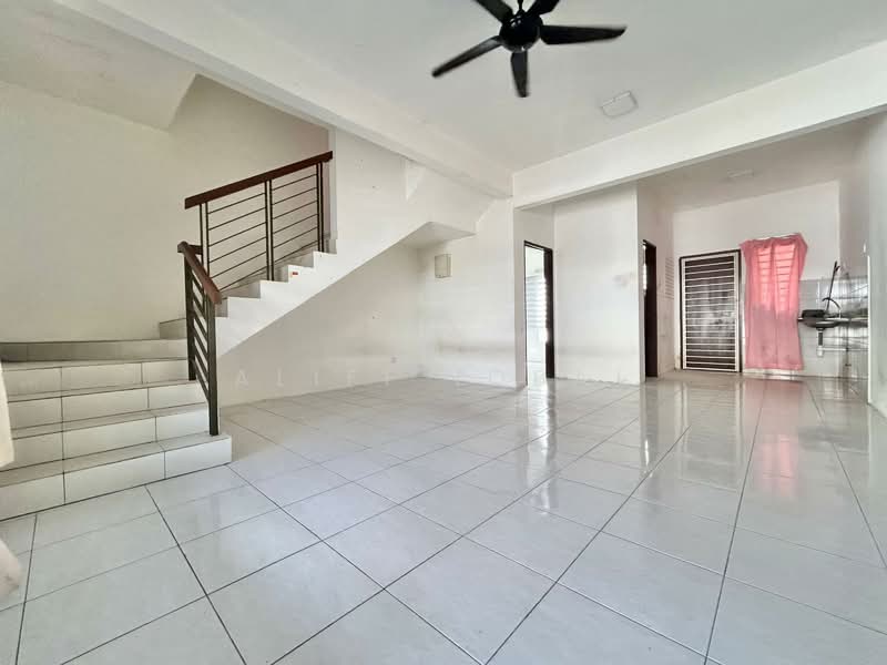 Rumah Teres 2 Tingkat untuk Dijual di Taman Desiran Bayu (Puchong) - Aliff Iqbal - PropertyGuru.com.my