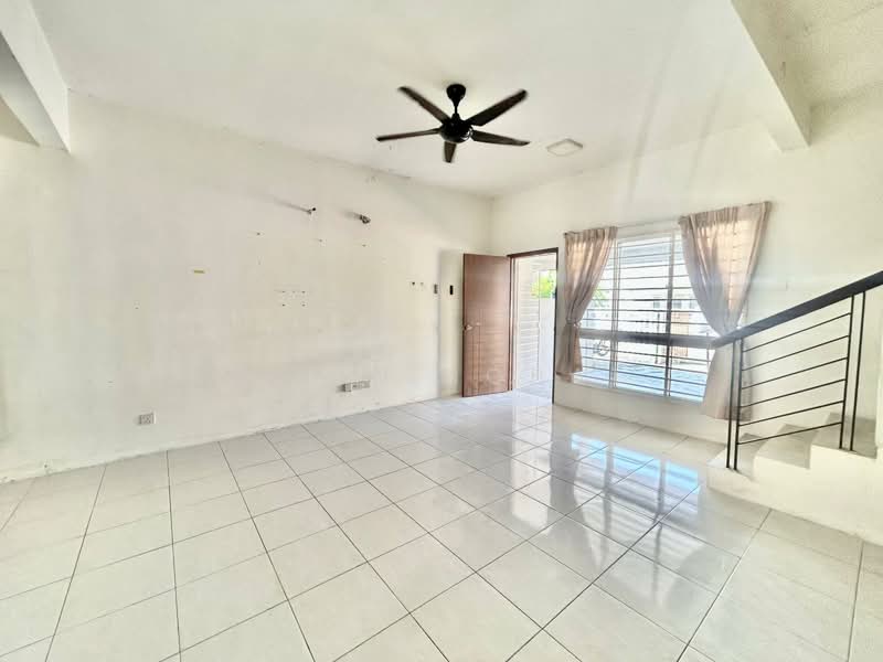 Rumah Teres 2 Tingkat untuk Dijual di Taman Desiran Bayu (Puchong) - Aliff Iqbal - PropertyGuru.com.my