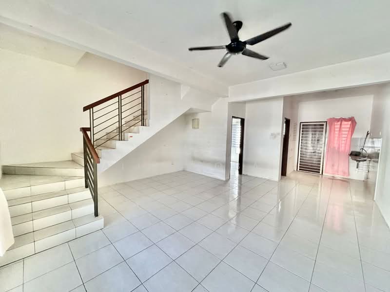 Rumah Teres 2 Tingkat untuk Dijual di Taman Desiran Bayu (Puchong) - Aliff Iqbal - PropertyGuru.com.my
