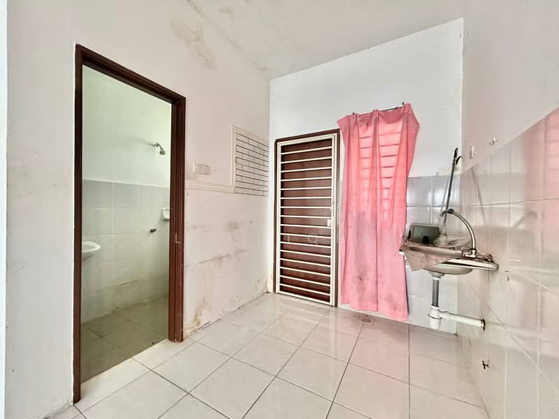 Rumah Teres 2 Tingkat untuk Dijual di Taman Desiran Bayu (Puchong) - Aliff Iqbal - PropertyGuru.com.my