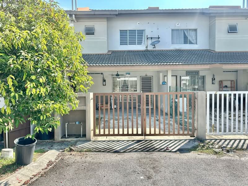 Rumah Teres 2 Tingkat untuk Dijual di Taman Desiran Bayu (Puchong) - Aliff Iqbal - PropertyGuru.com.my