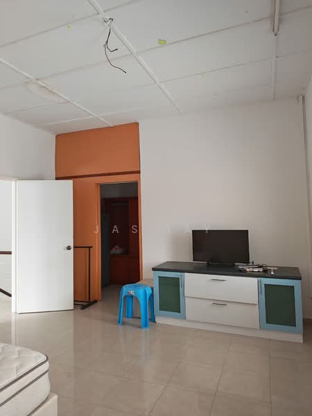 Rumah Teres 2 Tingkat untuk Disewa di Iskandar Puteri (Nusajaya) (Johor) - Jas Tay - Living Room - PropertyGuru.com.my