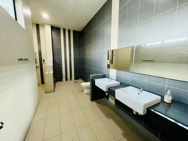 Bungalow for Sale in Ipoh (Perak) - Catherine Chin - Bathroom - PropertyGuru.com.my