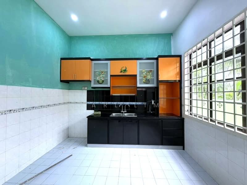 2-storey Terraced House for Sale in Bandar Seri Alam (Masai) - Karl Lim - Kitchen - PropertyGuru.com.my