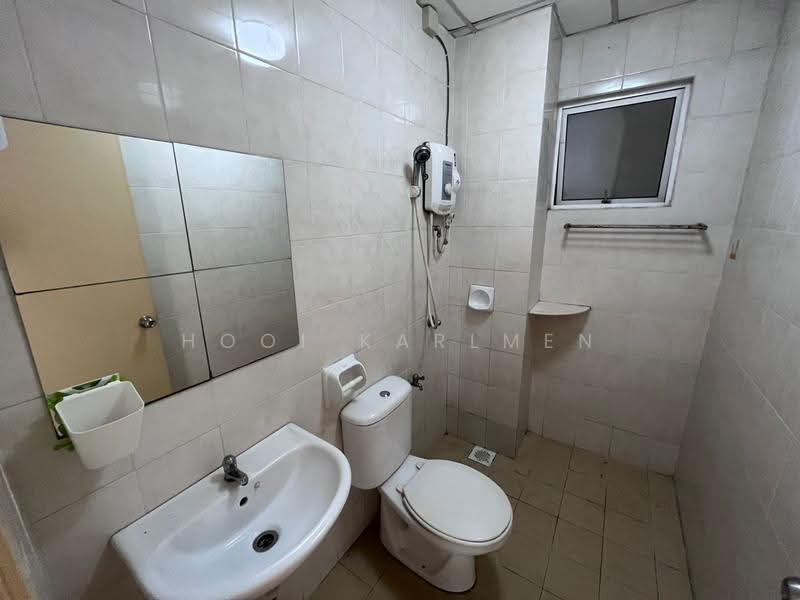 Condominium for Sale at Monte Bayu - Hooi Karlmen - Bathroom - PropertyGuru.com.my