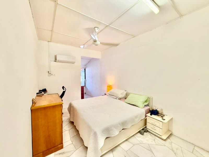 Rumah Teres 1 Tingkat untuk Dijual di Taman Kenari (Sungai Ara) - Ronald Kee - Bedroom - PropertyGuru.com.my