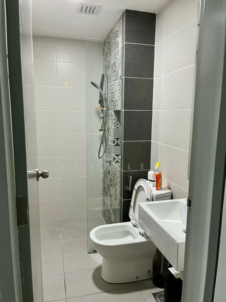 Servis Apartment untuk Disewa di Alinea Suites - Kent Lee - Bathroom - PropertyGuru.com.my
