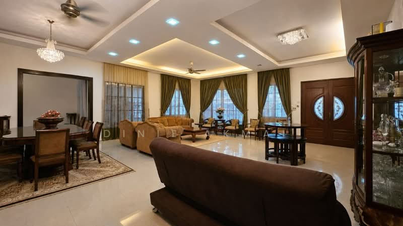 Semi-Detached House for Sale in Shah Alam (Selangor) - Dinie Akmal - Living Room - PropertyGuru.com.my