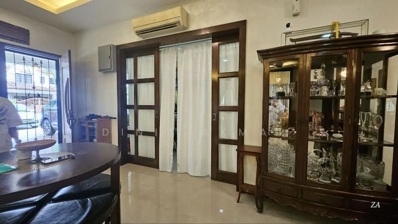 Semi-Detached House for Sale in Shah Alam (Selangor) - Dinie Akmal - Living Room - PropertyGuru.com.my