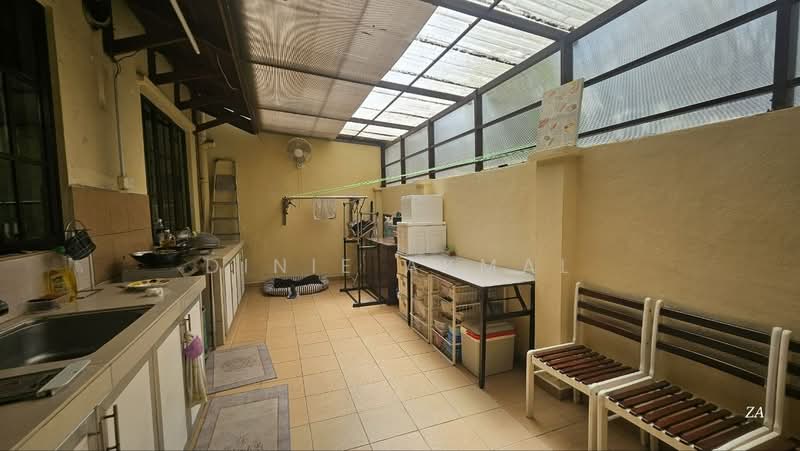 Semi-Detached House for Sale in Shah Alam (Selangor) - Dinie Akmal - Kitchen - PropertyGuru.com.my