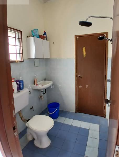 2-storey Terraced House for Sale in Taman Desa Bukit Indah (Sungai Buloh) - Wayne Yap - Bathroom - PropertyGuru.com.my