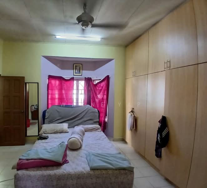 2-storey Terraced House for Sale in Taman Desa Bukit Indah (Sungai Buloh) - Wayne Yap - Bedroom - PropertyGuru.com.my