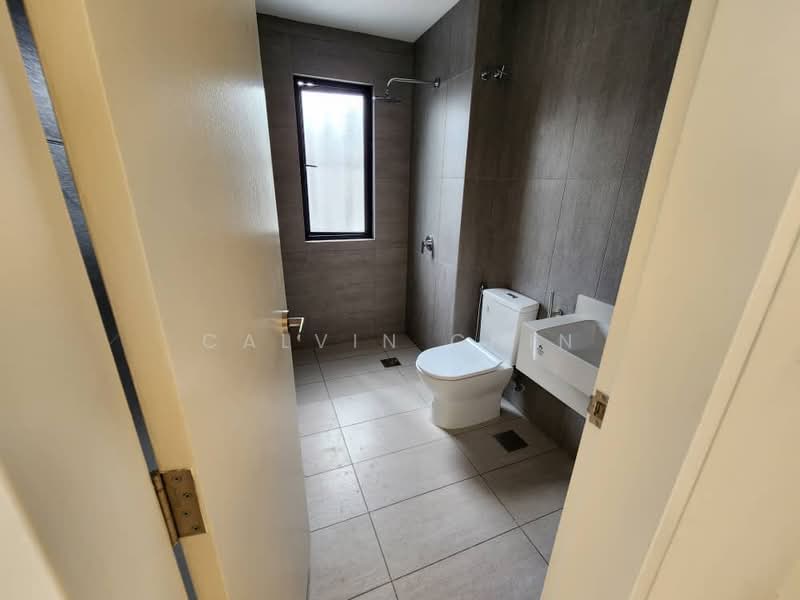 3-storey Terraced House for Sale in Ukay Bistari (Ulu Kelang) - calvin Chin - Bathroom - PropertyGuru.com.my