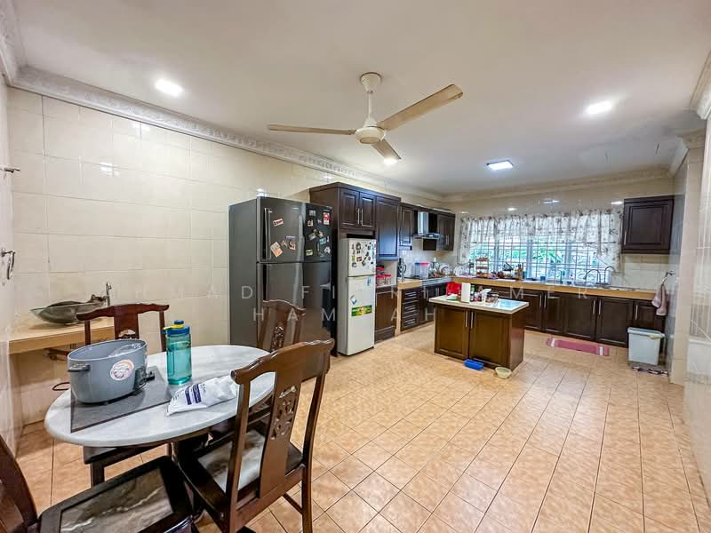 Rumah Teres 2 Tingkat untuk Dijual di Bandar Baru Bangi (Selangor) - Ahmad Fikri Amer Hamzah - Kitchen - PropertyGuru.com.my
