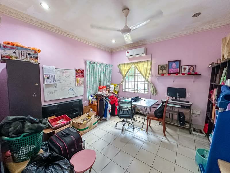 Rumah Teres 2 Tingkat untuk Dijual di Bandar Baru Bangi (Selangor) - Ahmad Fikri Amer Hamzah - Study - PropertyGuru.com.my