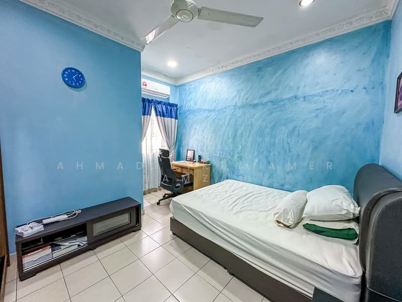 Rumah Teres 2 Tingkat untuk Dijual di Bandar Baru Bangi (Selangor) - Ahmad Fikri Amer Hamzah - Bedroom - PropertyGuru.com.my