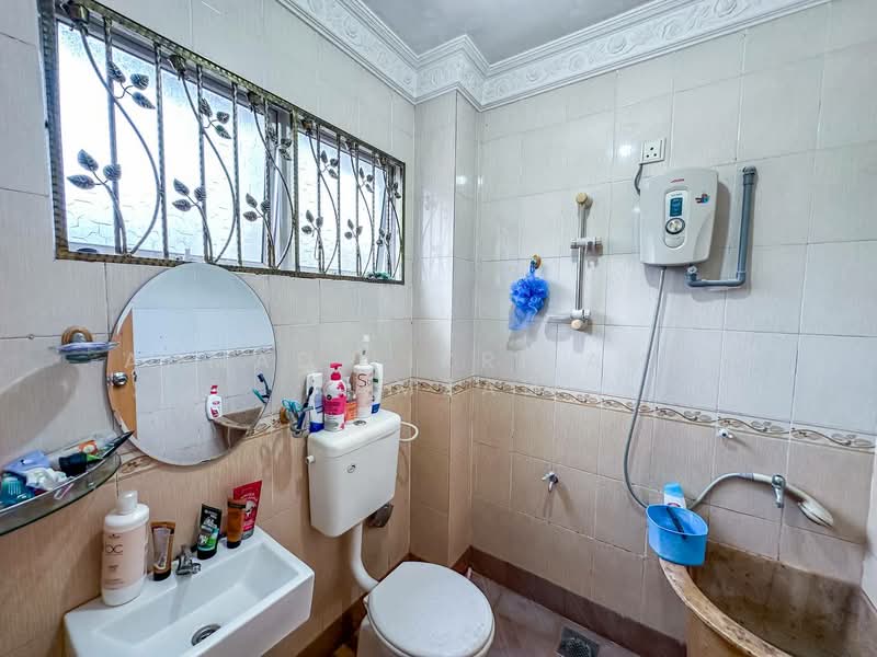 Rumah Teres 2 Tingkat untuk Dijual di Bandar Baru Bangi (Selangor) - Ahmad Fikri Amer Hamzah - Bathroom - PropertyGuru.com.my