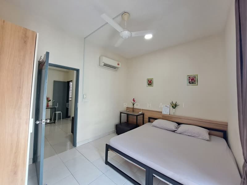 Servis Apartment untuk Dijual di Mesahill - Jemmy Rohani - Bedroom - PropertyGuru.com.my