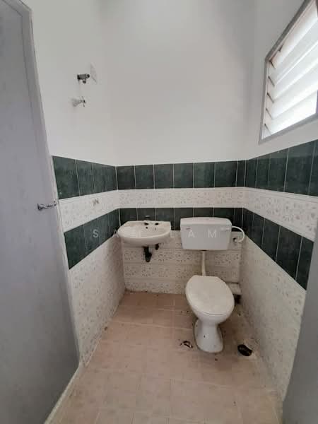 2-storey Terraced House for Sale in Taman Menglembu Impiana Adril (Menglembu) - Sam Lam - Bathroom - PropertyGuru.com.my