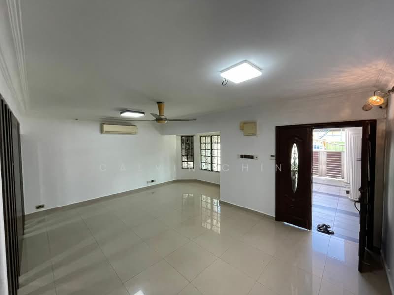 Rumah Teres untuk Dijual di Taman Selayang Utama (Selayang) - calvin Chin - Living Room - PropertyGuru.com.my