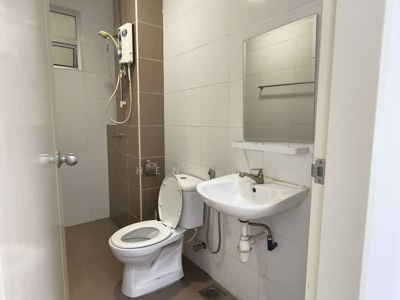 Condominium for Rent at Fairway Suites - Heng Hy - Bathroom - PropertyGuru.com.my
