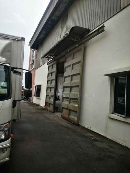 Semi-D Factory for Sale in Rawang Corporate Industrial Park (Rawang) - Chris Tye - Exterior - PropertyGuru.com.my