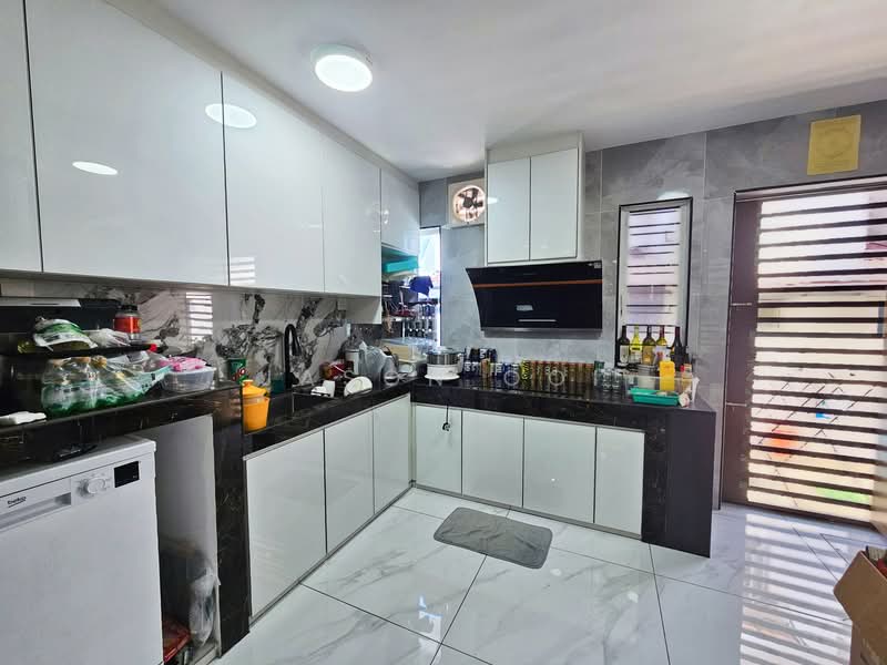 2-storey Terraced House for Sale in Putra Heights (Subang Jaya) - Jason Ooi - Kitchen - PropertyGuru.com.my
