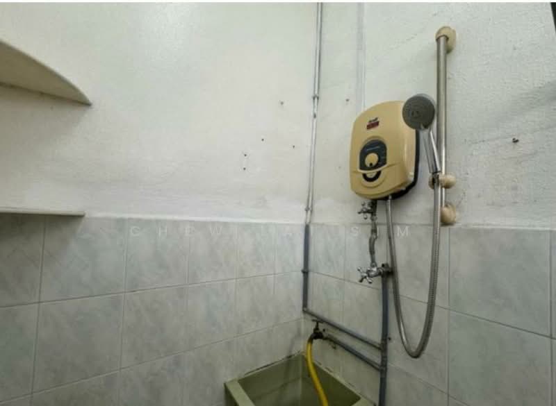 2-storey Terraced House for Rent in Paya Terubong (Ayer Itam) - Chew Lai Sim - Bathroom - PropertyGuru.com.my