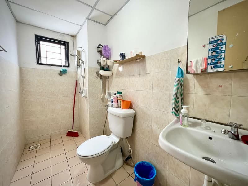 Condominium for Sale at Sri Putramas - Atikah Azman - Bathroom - PropertyGuru.com.my