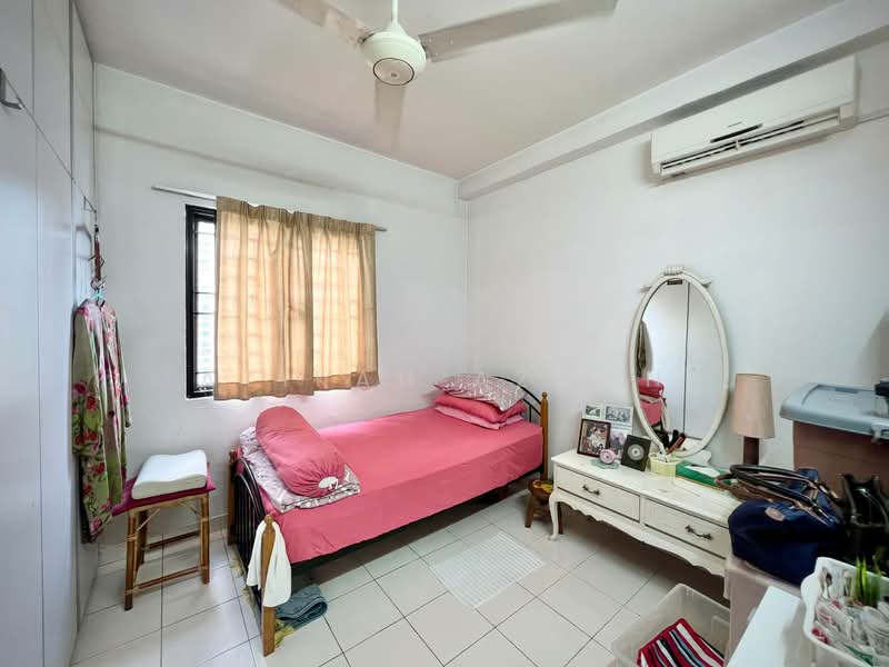 Condominium for Sale at Sri Putramas - Atikah Azman - Bedroom - PropertyGuru.com.my