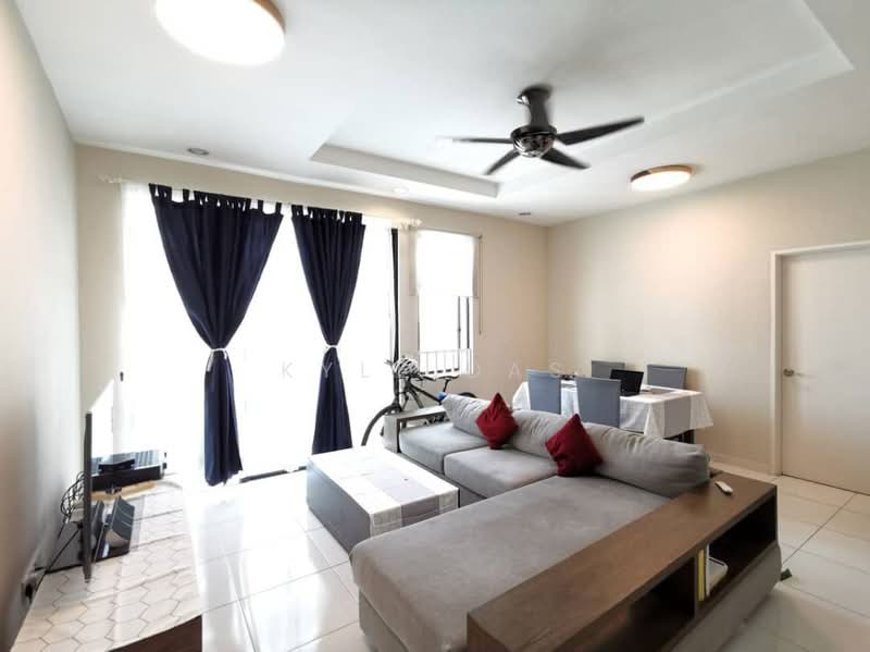 Servis Apartment untuk Dijual di The Sky Executive Suites - Kyle Das - Living Room - PropertyGuru.com.my