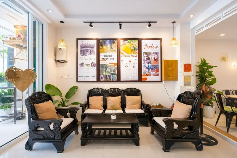 Hotel / Resort untuk Dijual di Kampung Sungai Kayu Ara (Petaling Jaya) - Seamus Kor - Living Room - PropertyGuru.com.my
