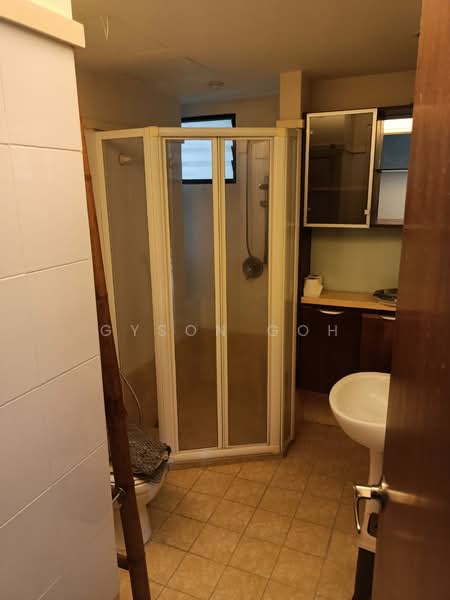 Kondominium untuk Disewa di Alpine Tower - Gyson Goh - Bathroom - PropertyGuru.com.my