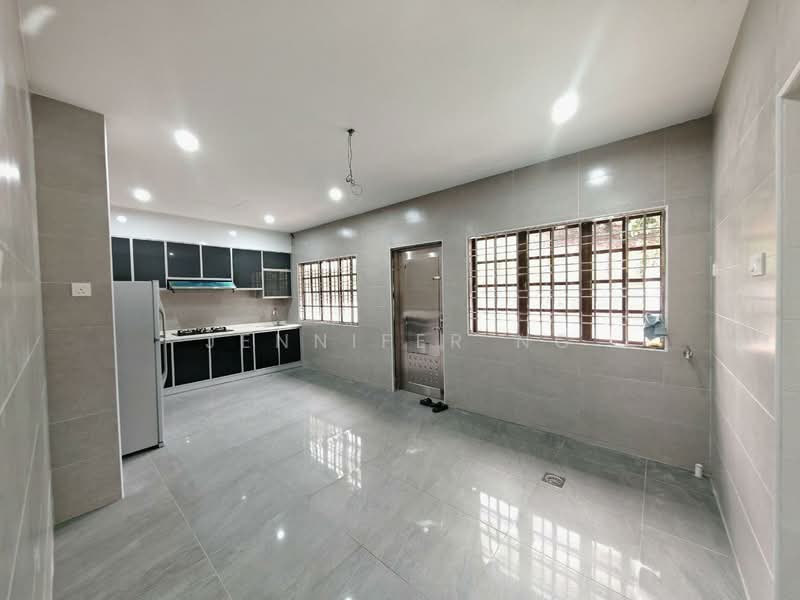 Rumah Banglo untuk Dijual di Kulai (Johor) - Jennifer Ng - Kitchen - PropertyGuru.com.my