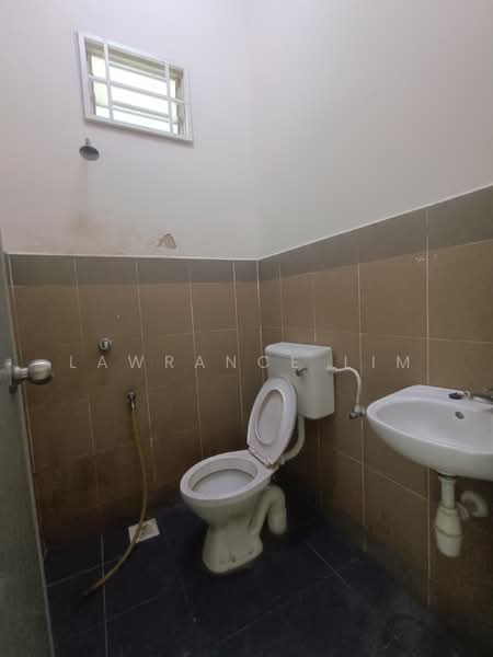 Rumah Teres 2 Tingkat untuk Dijual di Taman Angkasa Nuri (Durian Tunggal) - Lawrance Lim - PropertyGuru.com.my