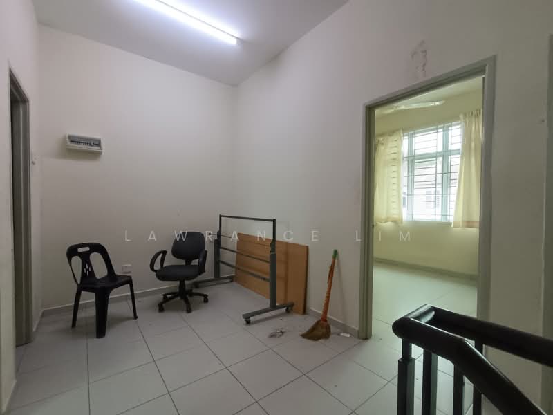 Rumah Teres 2 Tingkat untuk Dijual di Taman Angkasa Nuri (Durian Tunggal) - Lawrance Lim - PropertyGuru.com.my