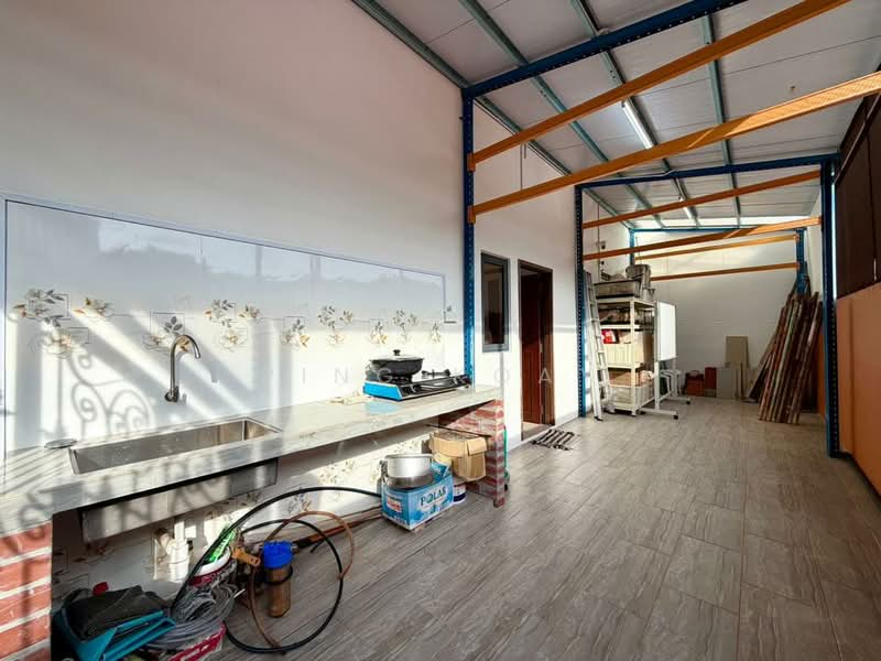 Semi-Detached House for Sale in Tanjung Tokong (Penang) - Ping Koay - Kitchen - PropertyGuru.com.my