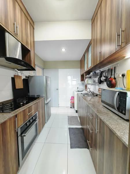 Servis Apartment untuk Dijual di The Sky Executive Suites - Kyle Das - Kitchen - PropertyGuru.com.my